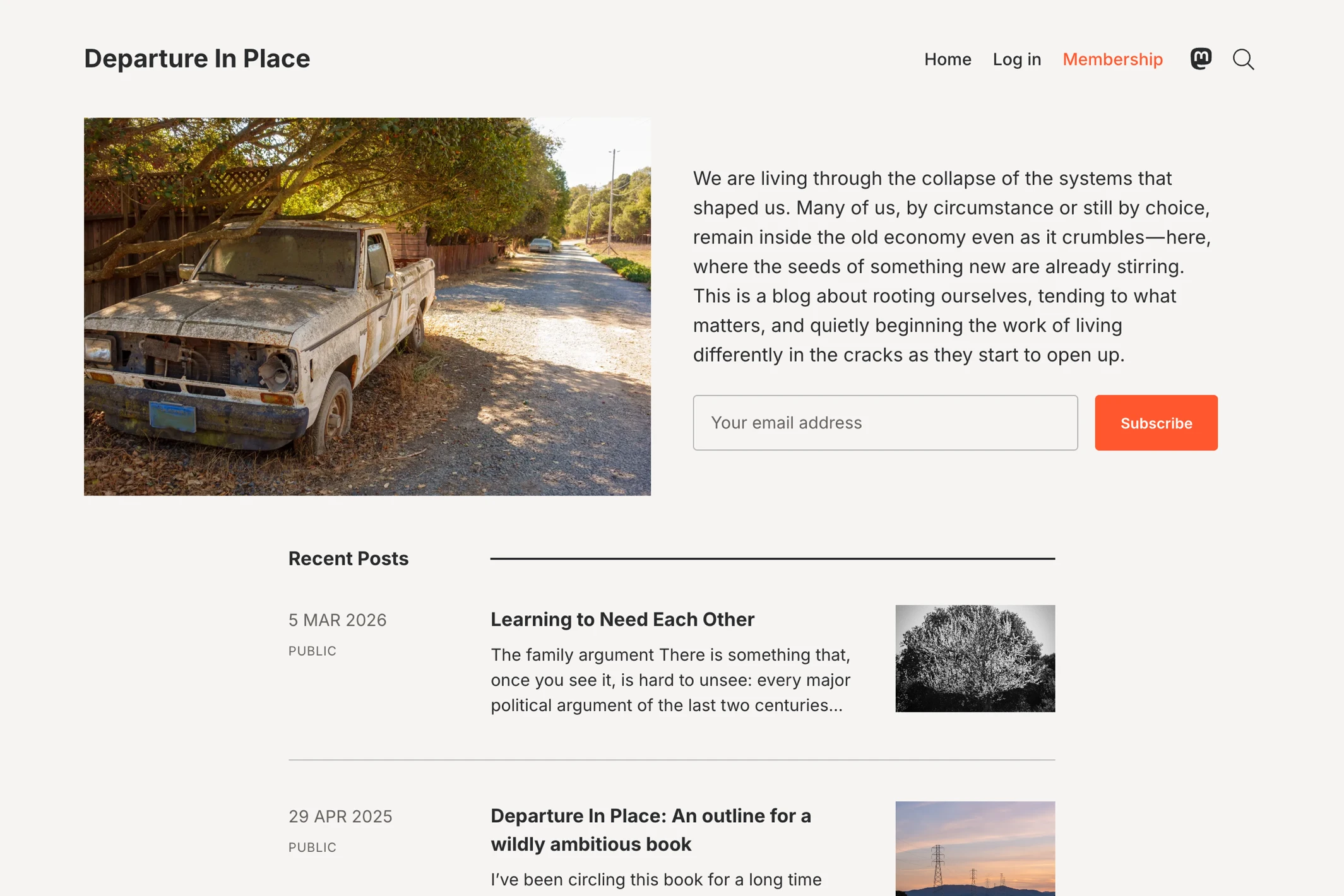 Screenshot of Departure In Place — Ghost theme website